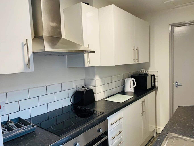 Others 4, Townhouse @ 110 Etruria Vale Road Stoke , Stoke-on-Trent