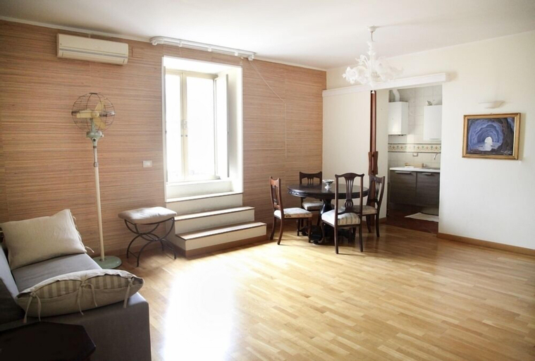 Gramsci Apartments, Napoli