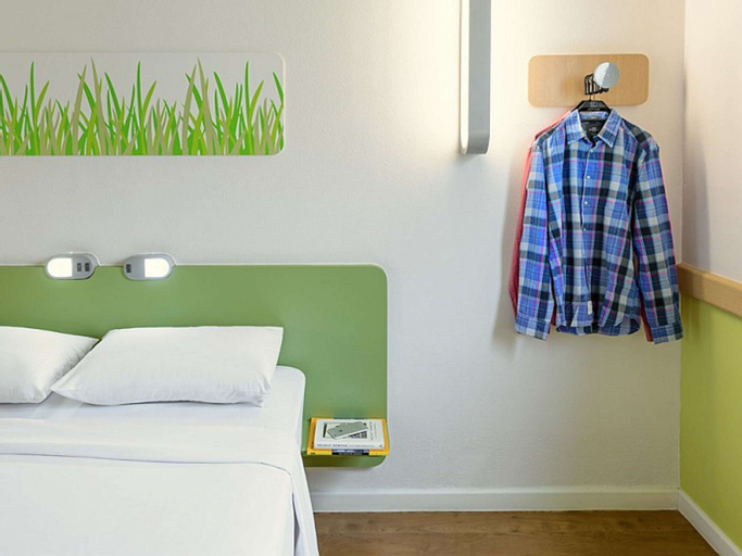 Bedroom 19