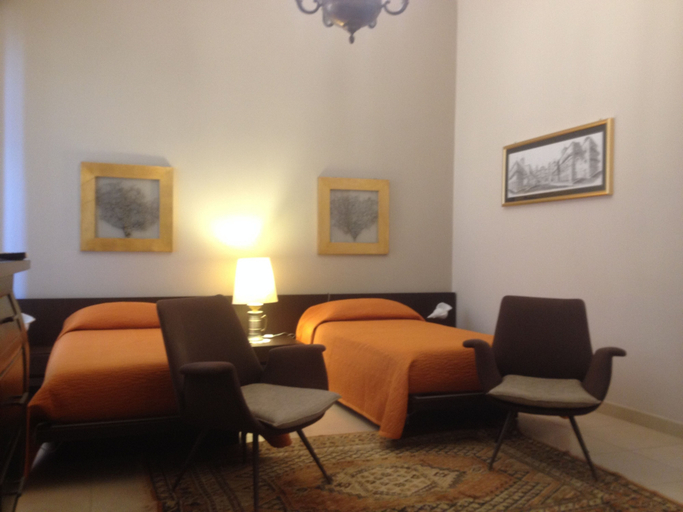 Others 3, Domus Felix, Napoli