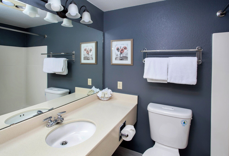 Bathroom 5, Inn At Seaside, Clatsop