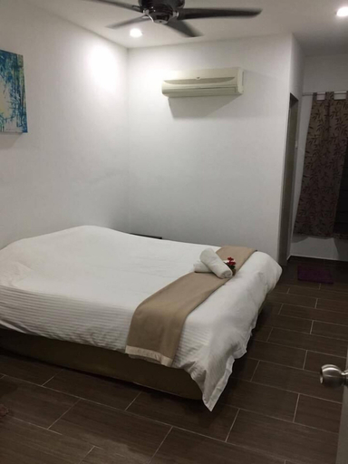 Bedroom 1, Nautilus Bay Home Inn, Penang Island