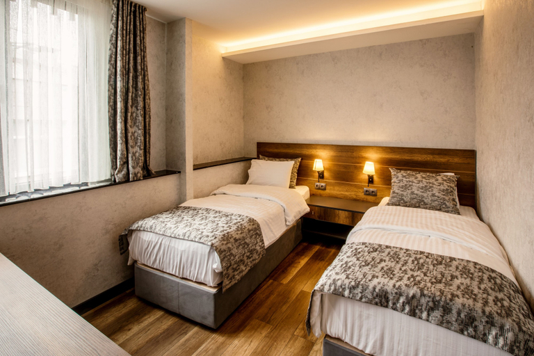 Bedroom 4, Life Point Hotel, Merkez