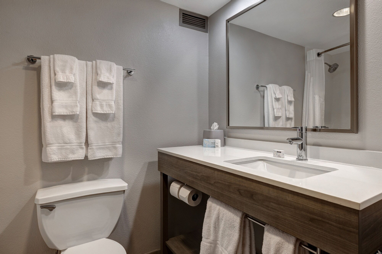 Bathroom 17