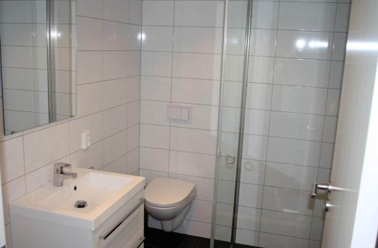 Bathroom, StayPlus Exclusive Seafront Holiday Home, Kristiansand