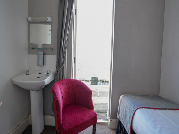 Others 5, OYO Shanklin Beach Hotel, Isle of Wight