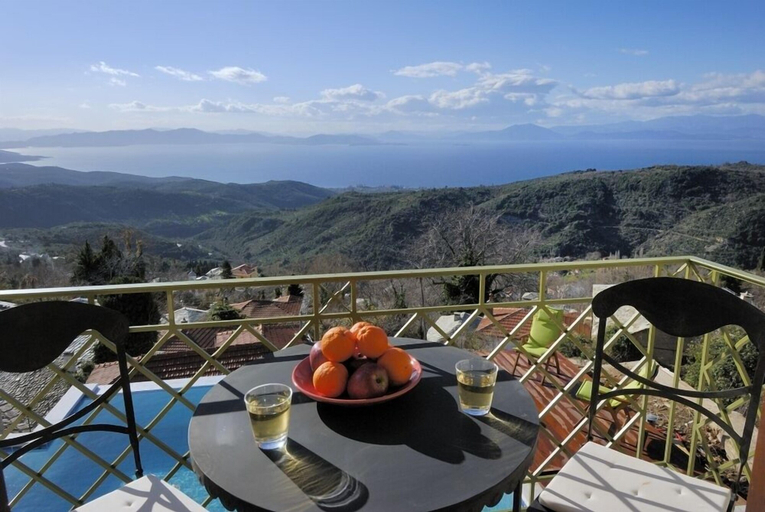 Others 5, Villa Ortansia, Thessaly