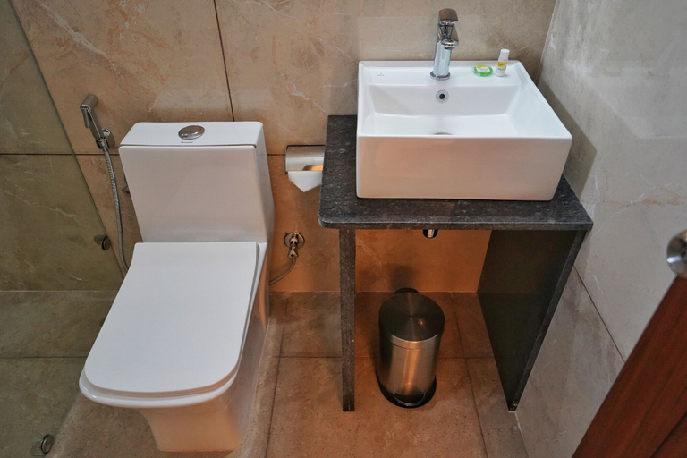 Bathroom 4, Hotel Golden Orchard, Dehradun