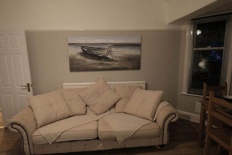 Living area 2, 2br-beachviews-petfriendly-freeparking, Conwy