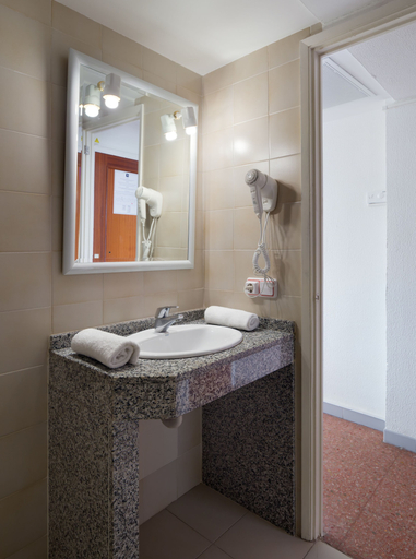 Bathroom 4, Hotel Foners, Baleares