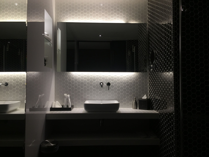 Bedroom 27