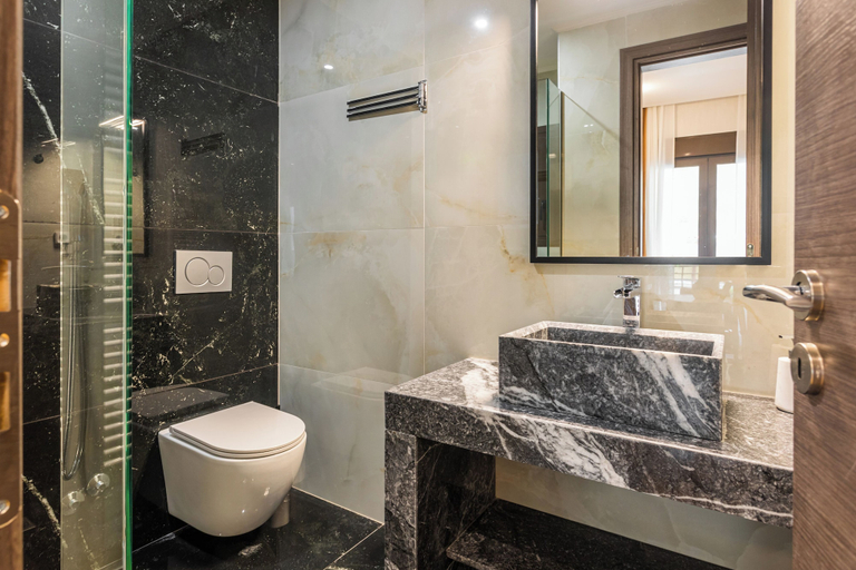 Bathroom 2, Nicholas Point Apartments and Rooms, Attica