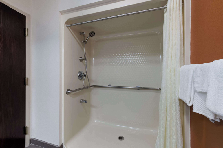 Bathroom 4, Sleep Inn Kernersville I-40, Forsyth