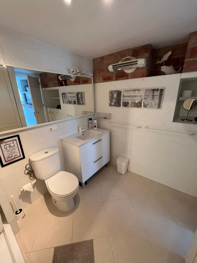 Bathroom 3, Casa Hermosa, Málaga