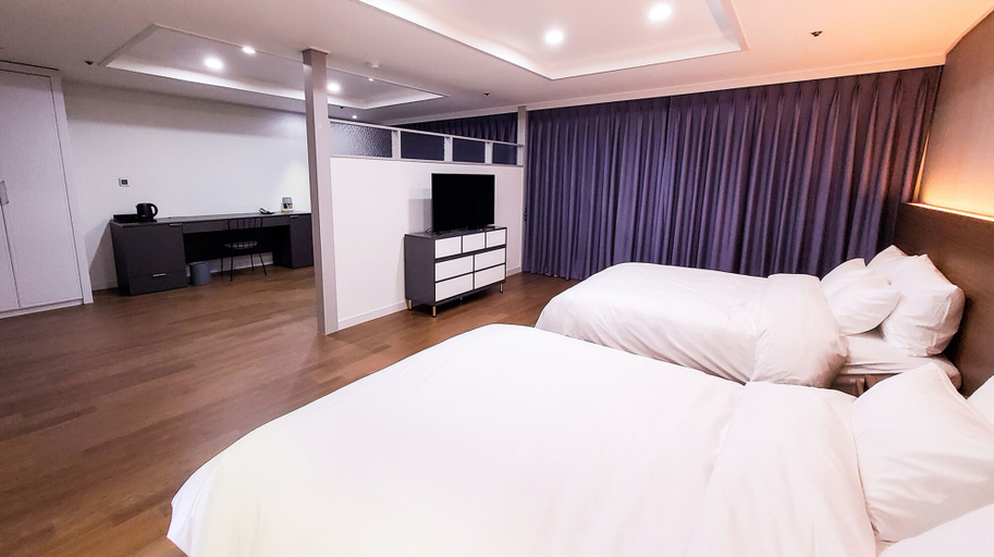 Bedroom 2, P&S Hotel Busan, Haeundae