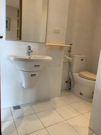 Bathroom 3, Tainan Anping shuian180, Tainan