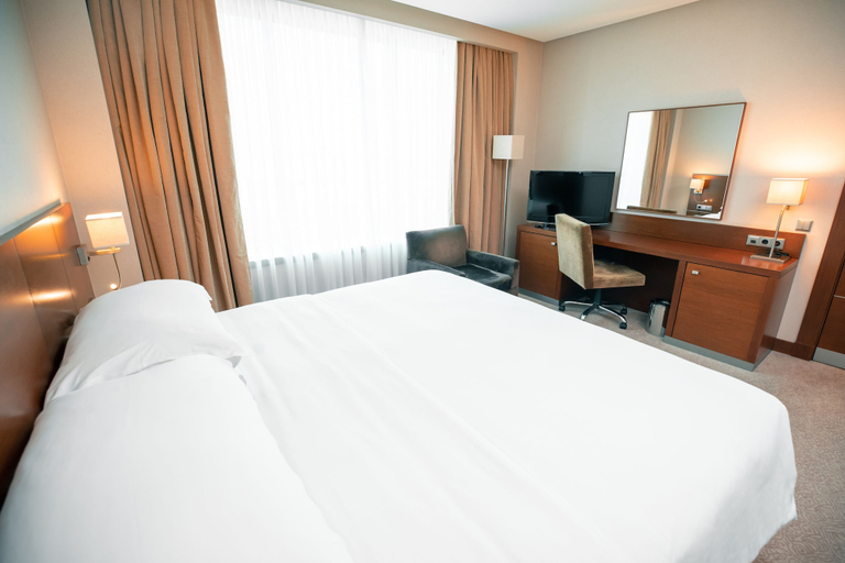 Bedroom 4, Fly Inn Baku, Baku