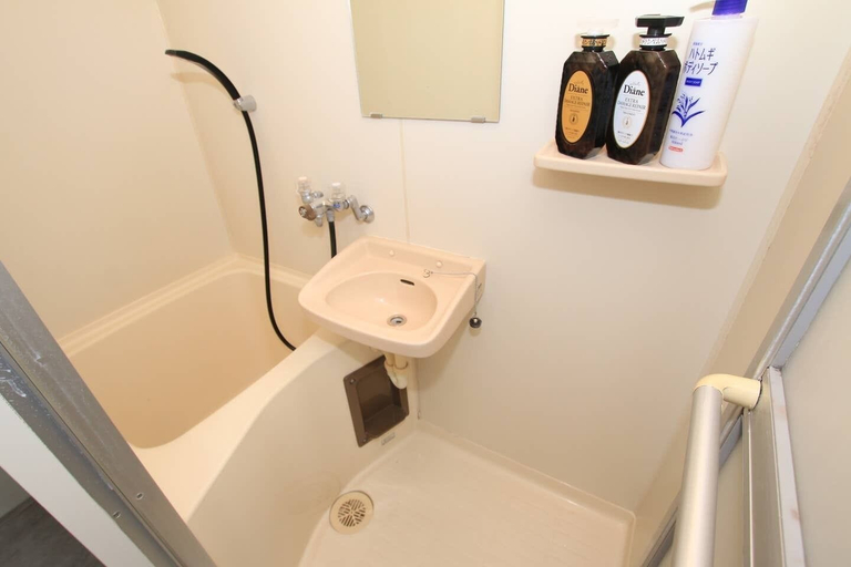 Bathroom 3, Al Flat, Osaka