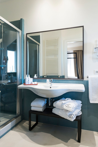 Bathroom 5, Elizabeth Lifestyle Hotel, Bologna