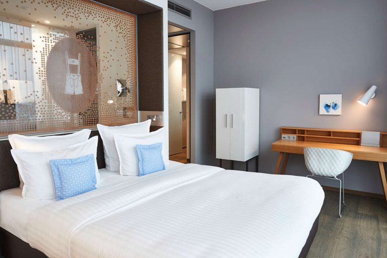 Bedroom 4, Steigenberger Hotel München, München