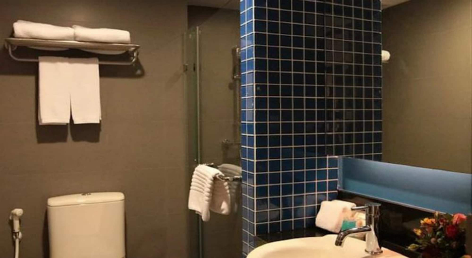 Bathroom 4