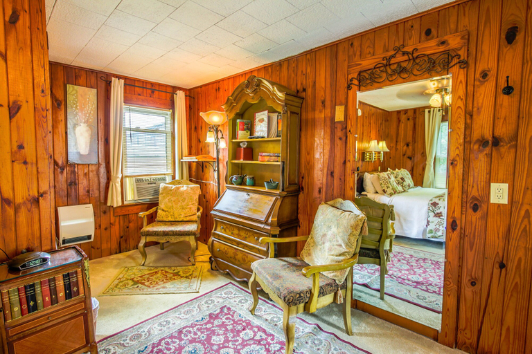 Others 5, Mountainaire Inn and Log Cabins, Watauga