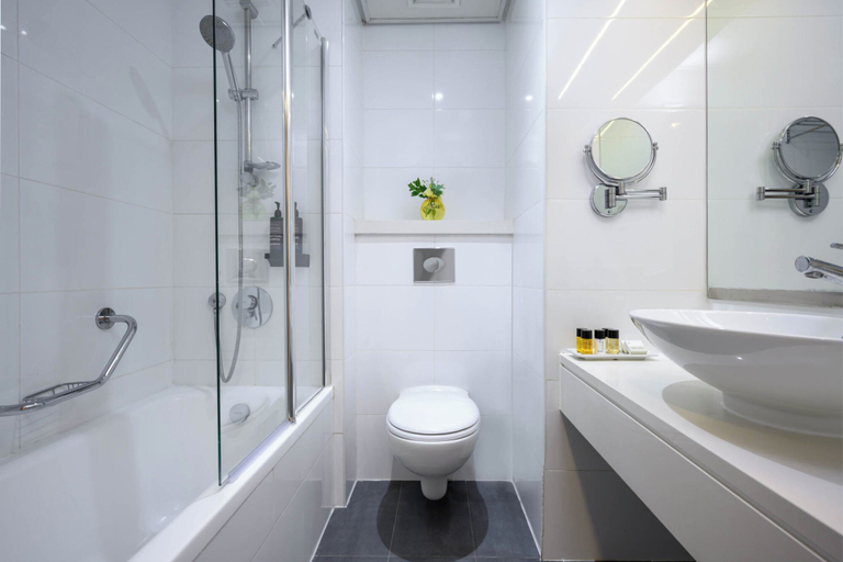Bathroom 5, Prima Park Hotel