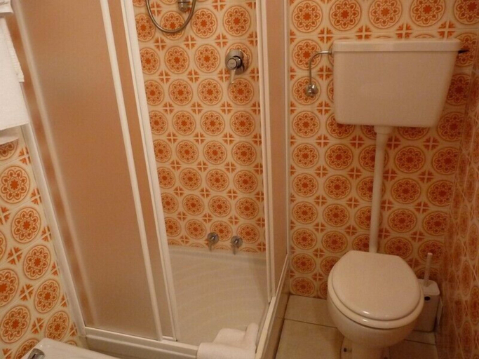 Bathroom 3, Hotel Ristorante La Rosa, Sondrio