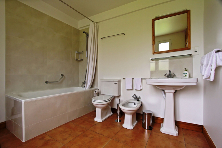 Bathroom, Casa do Feitor, Funchal