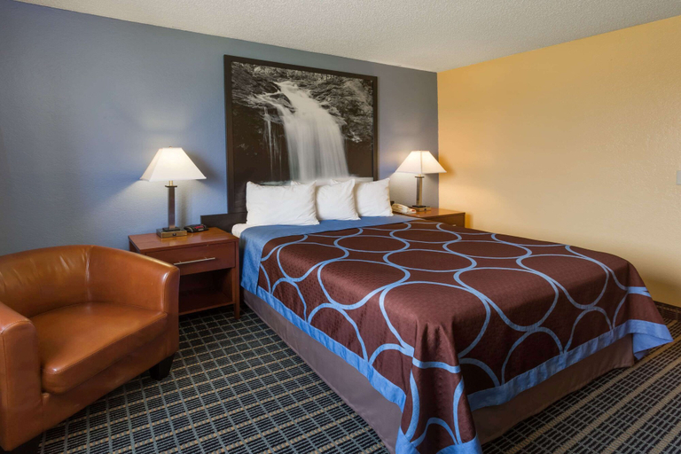 Bedroom 3, Super 8 by Wyndham Janesville, Rock