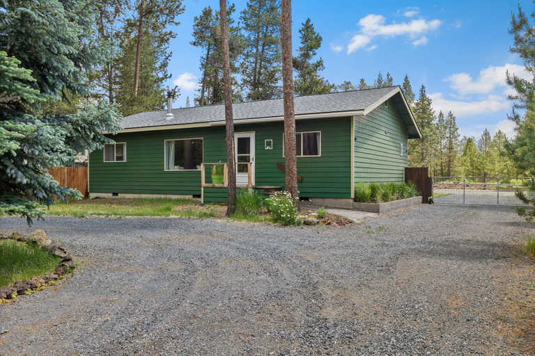 Exterior & Views 2, Labrador Retreat, Deschutes