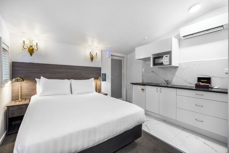 Bedroom 3, Lakeview Colonial Motel, Queenstown-Lakes