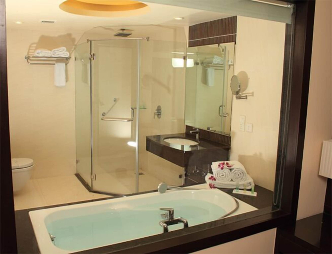 Bathroom 3, Aurick Boutique Hotel, Bangalore