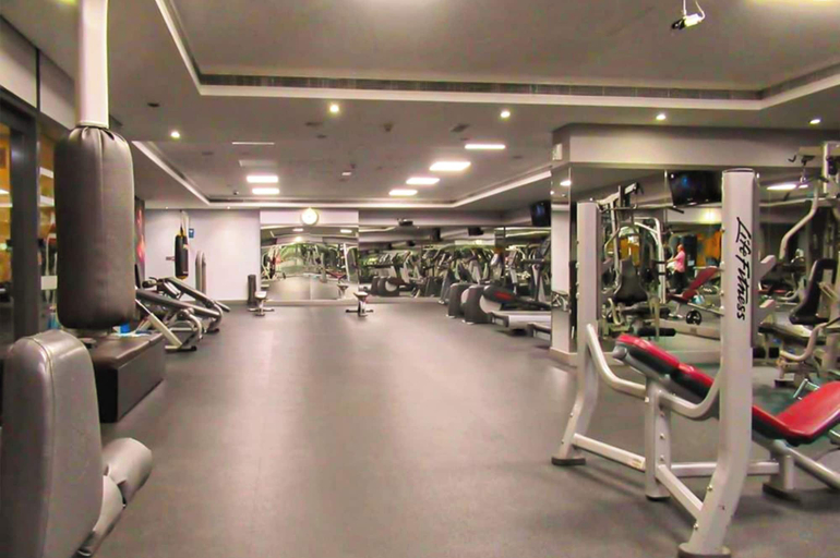 Others 5, Gld - Cozy Studio with balcony, Dubai