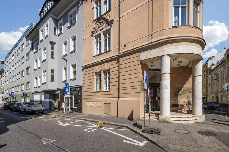 Exterior & Views 4, Elisabeth Old Town, Bratislava I