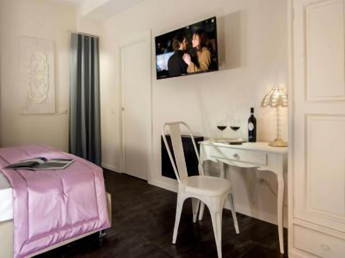 Bedroom 3, Rome Visits, Rome