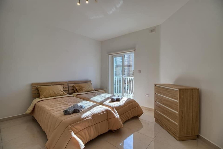 Bedroom 3, Julian's Apartments