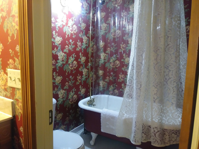 Bathroom 5, The Thayer, Wright