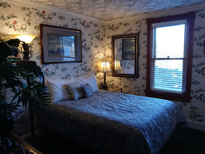Bedroom 4, The Thayer, Wright