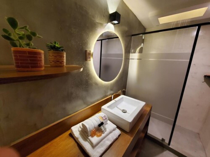 Bathroom 5, Hotel Inti Quito, Quito
