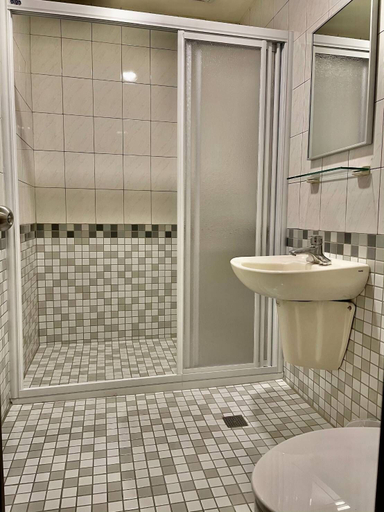 Bathroom 4, Lanlu B&B, Pingtung