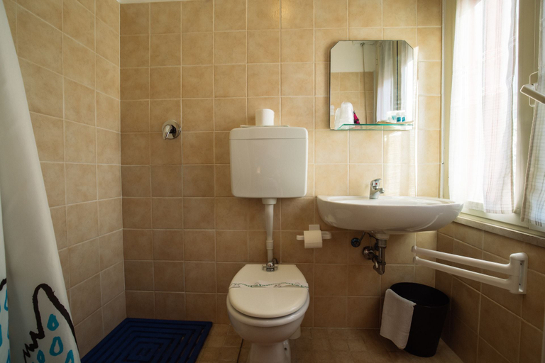 Bathroom 4, Hotel Eriale, Rimini