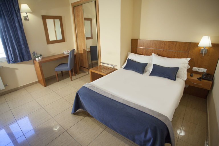 Bedroom 3, Hostal Savoy, Alicante