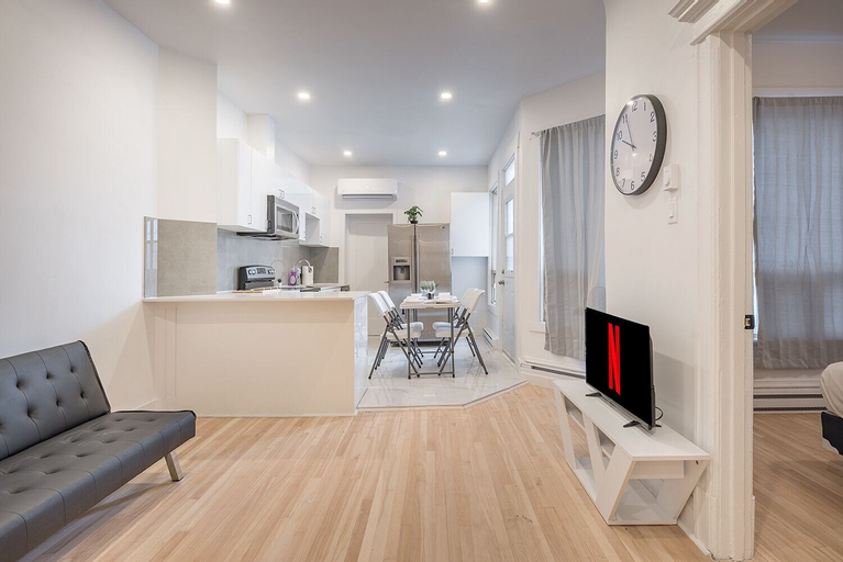 5221 St Urbain, Montréal