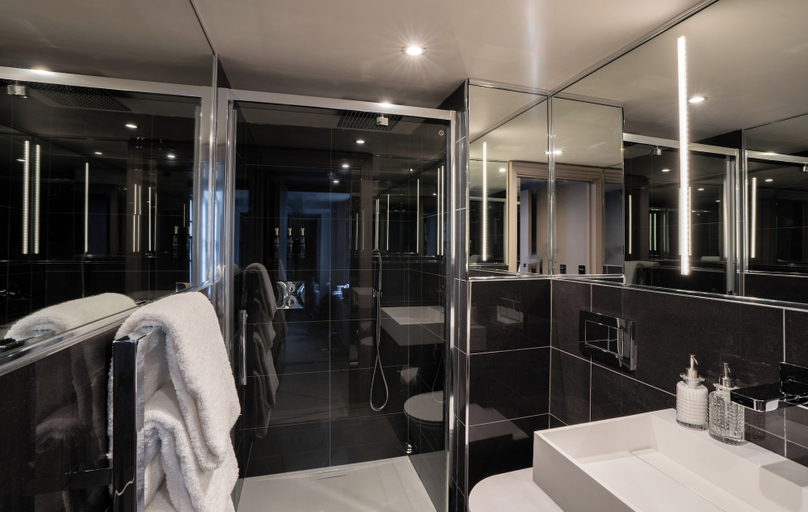 Bathroom 4, Square Townhouse, Brighton and Hove