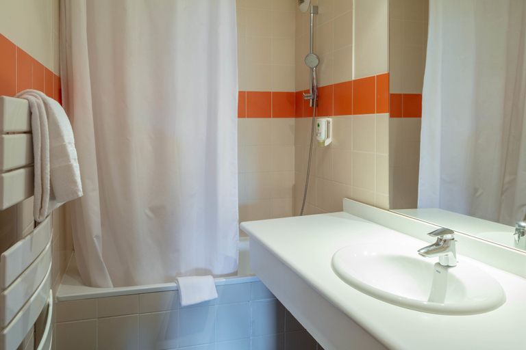 Bathroom 5, Noemys Toulon La Valette, Var