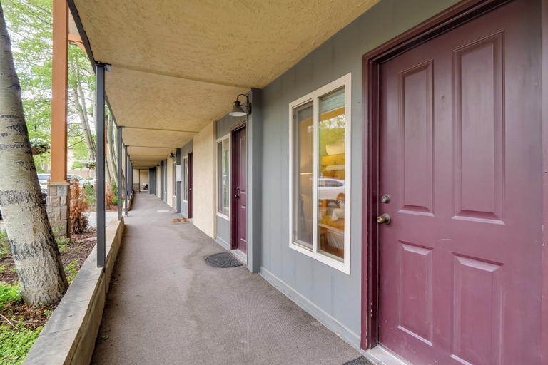 Exterior & Views, Walk to Ski Shuttle: Cozy Mountain Meadows Condo, Summit