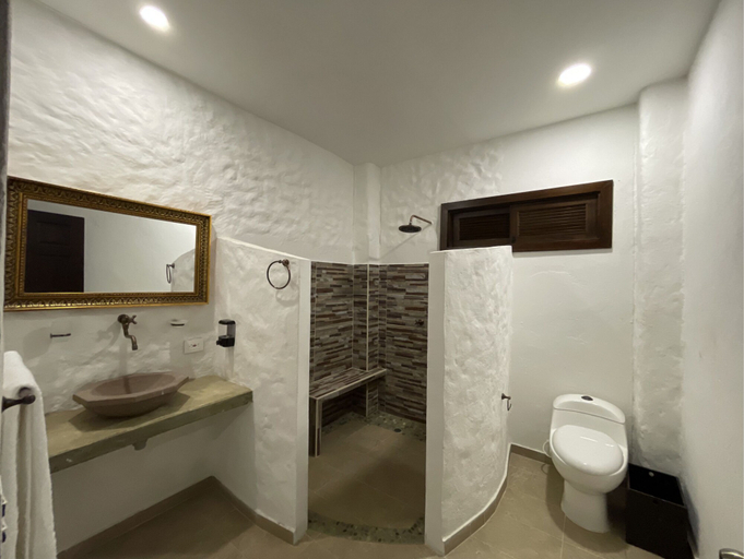 Bathroom 4, Hotel la Casona Montañesa, Montenegro