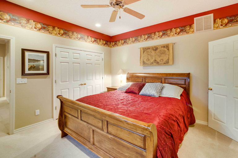 Bedroom 3, Home in Bella Vista with Deck and Lake Windsor Views!, Benton
