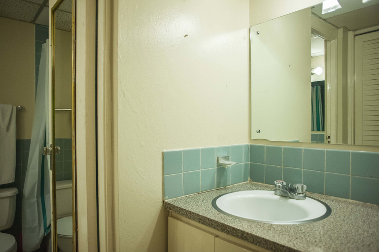 Bathroom 4, Starfish Beach Studio At Montego Bay Club Resort
